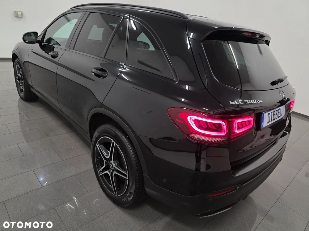 Mercedes-Benz GLC 300 d 4Matic 9G-TRONIC AMG Line Plus - 5