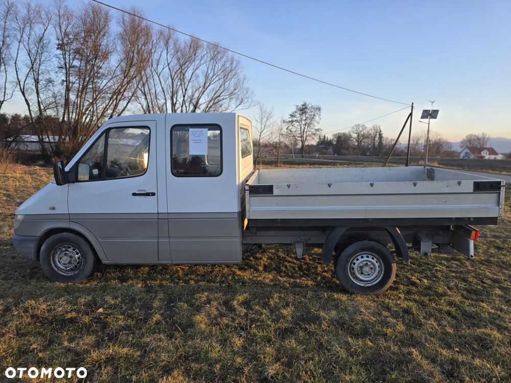 Mercedes-Benz Sprinter - 10