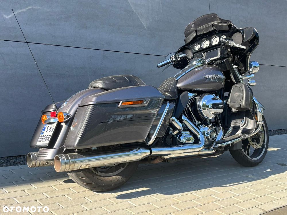 Harley-Davidson Touring Street Glide - 3