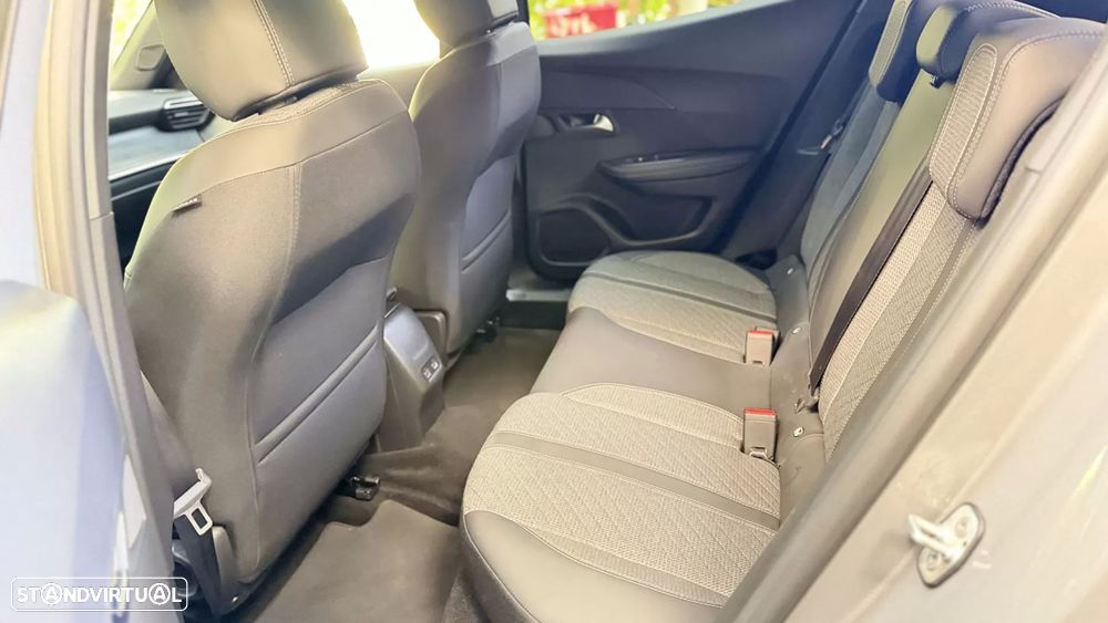 Peugeot e-2008 54 kWh Allure - 14