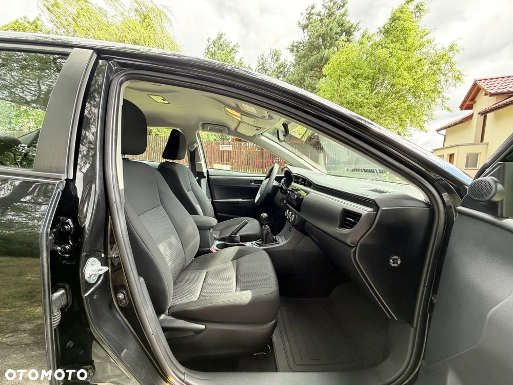 Toyota Corolla 1.6 Comfort - 25