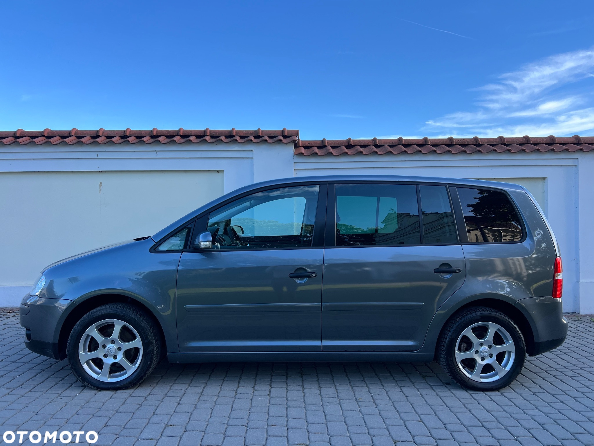 Volkswagen Touran - 6