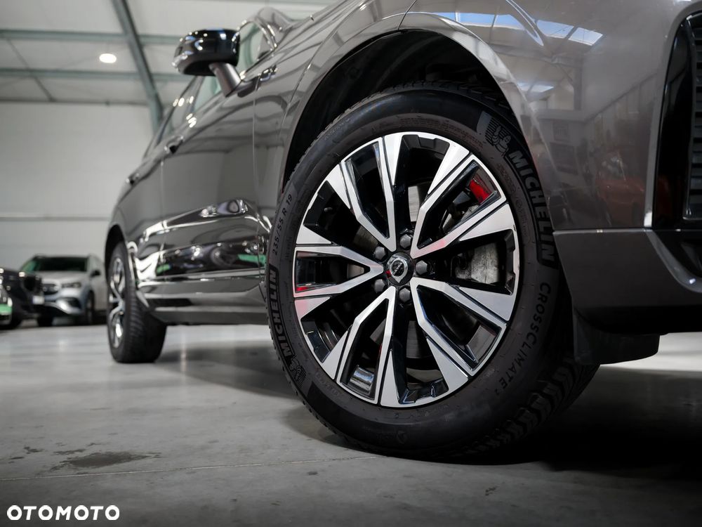 Volvo XC 60 B4 D AWD Plus Dark - 14