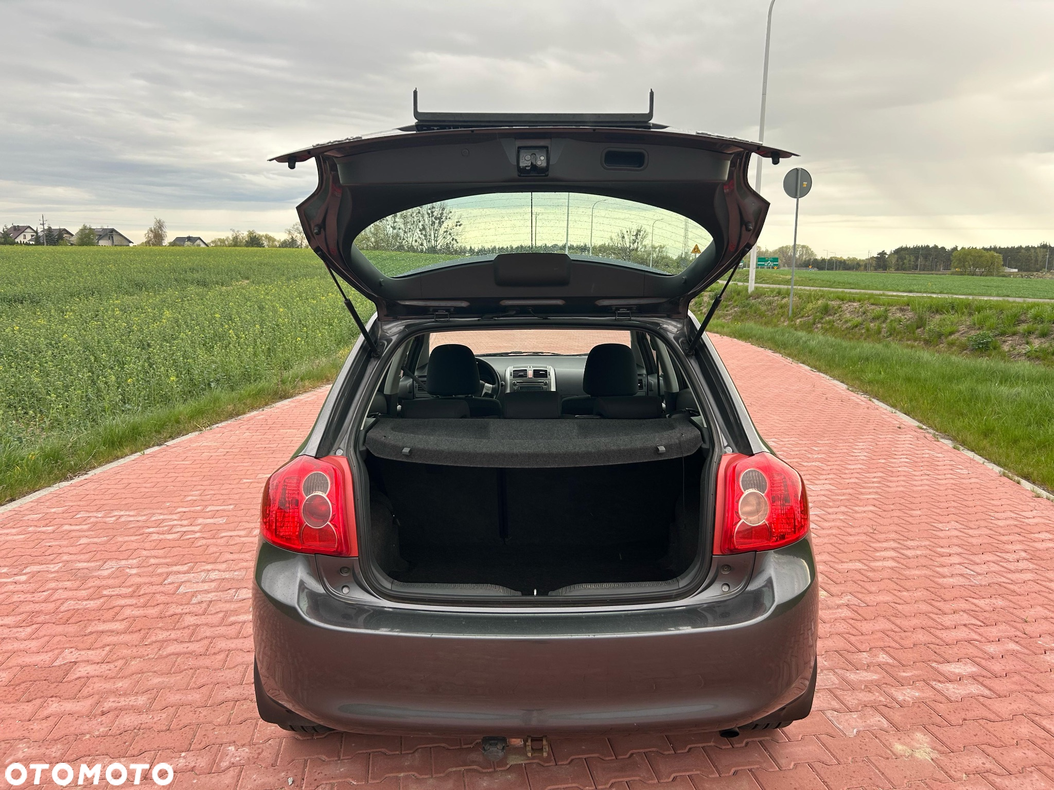 Toyota Auris - 13