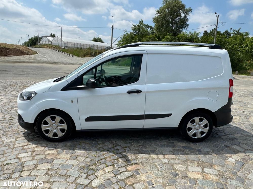 Ford Courier - 15
