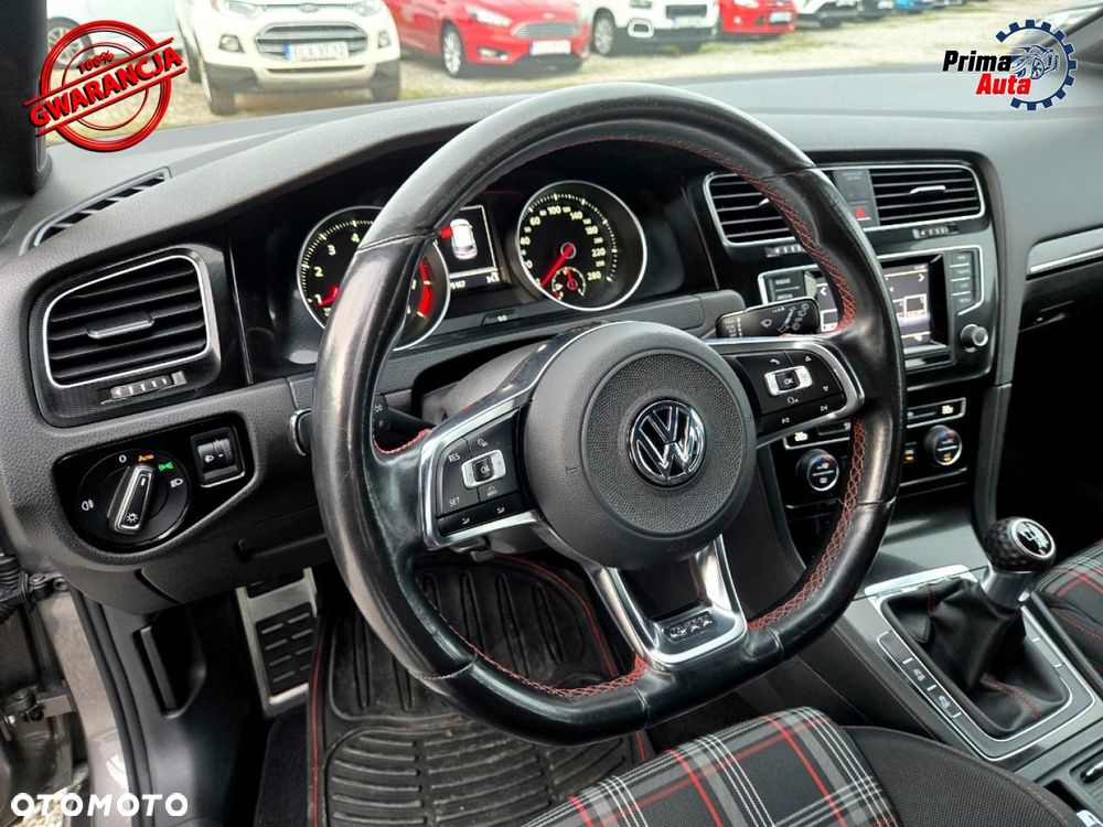 Volkswagen Golf - 17