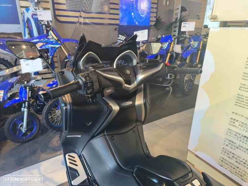 Yamaha TMAX 530 SX - 10