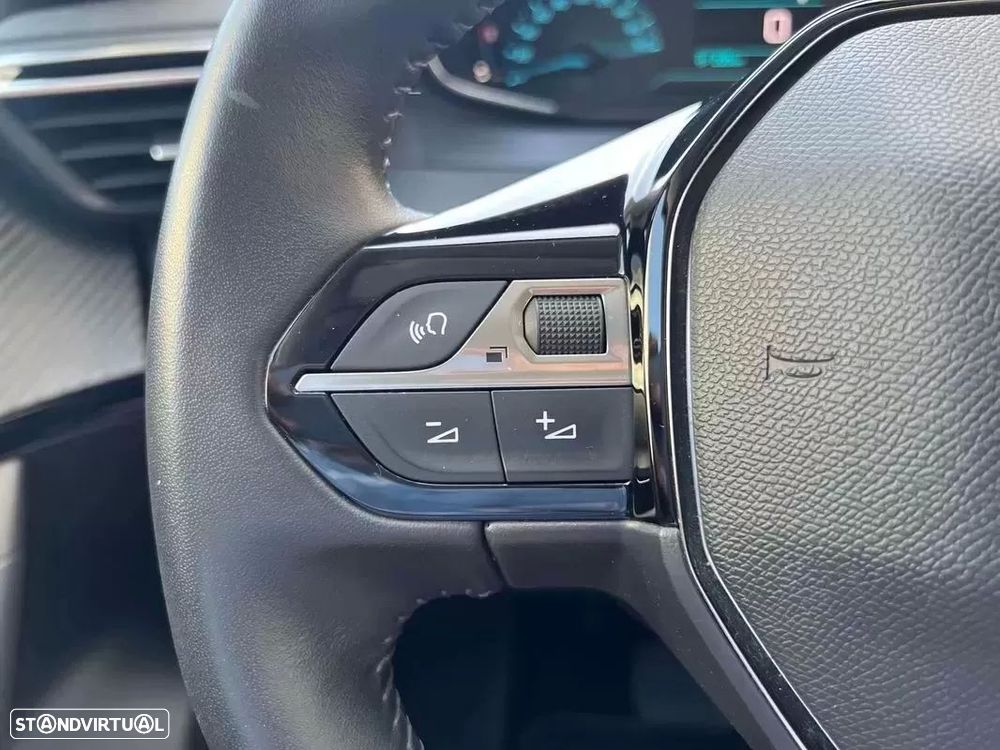 Peugeot e-2008 50 kWh Allure Pack - 31