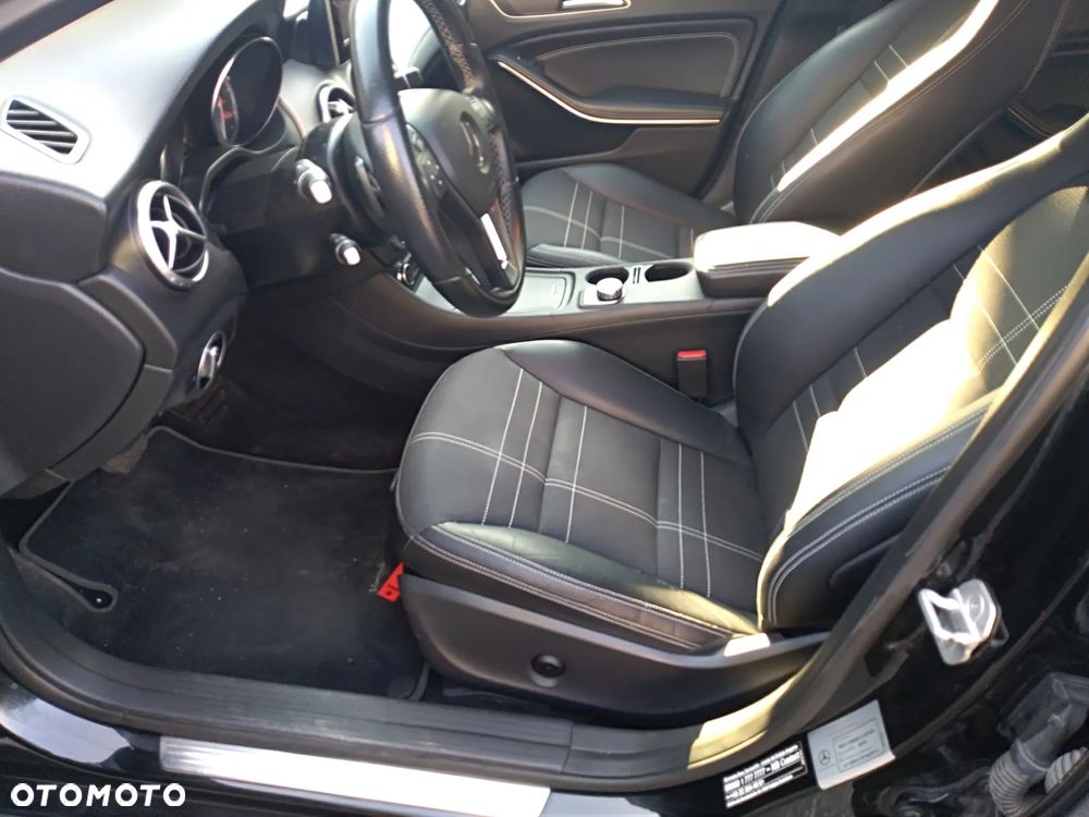 Mercedes-Benz GLA - 4