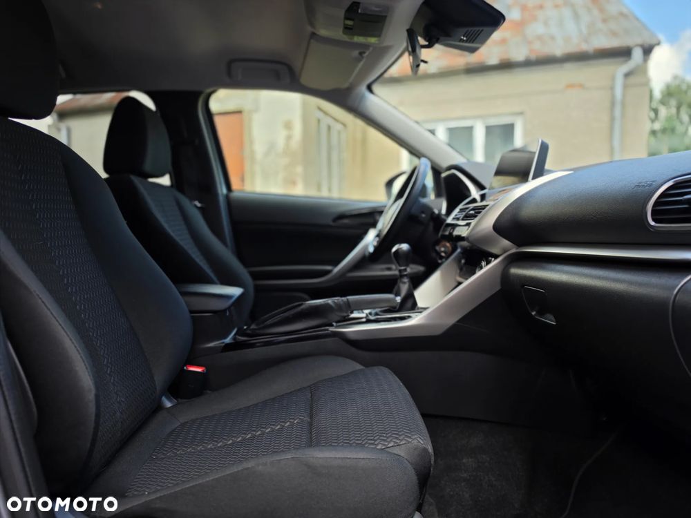 Mitsubishi Eclipse Cross - 24