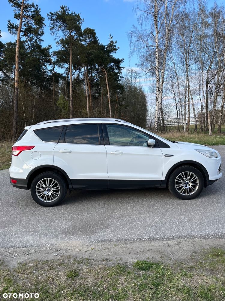 Ford Kuga 1.6 EcoBoost 2x4 Titanium - 2