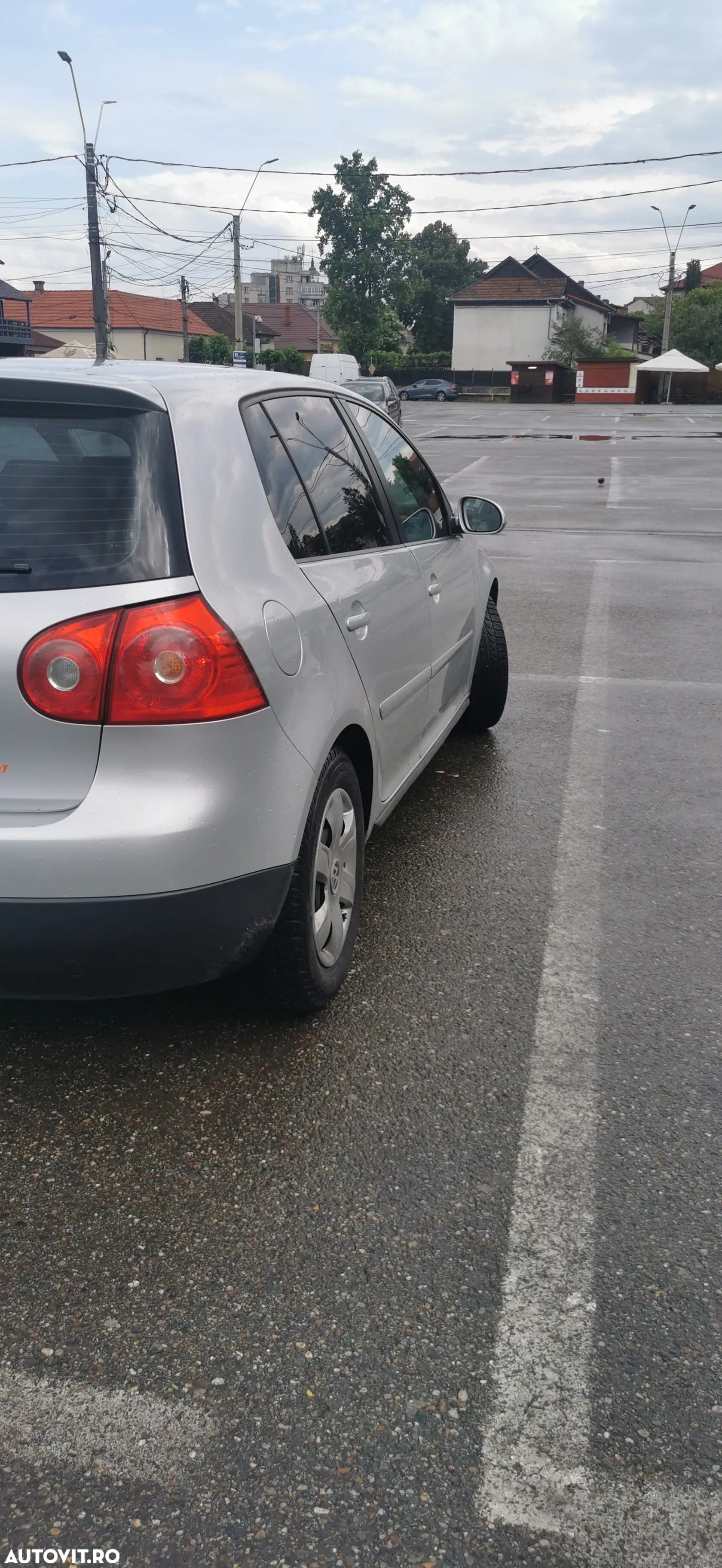 Volkswagen Golf 1.9 TDI Comfortline DSG - 3
