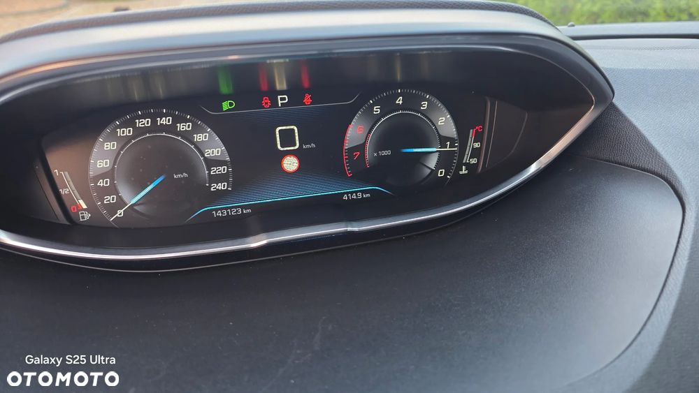Peugeot 3008 1.2 PureTech Allure S&S EAT6 - 6