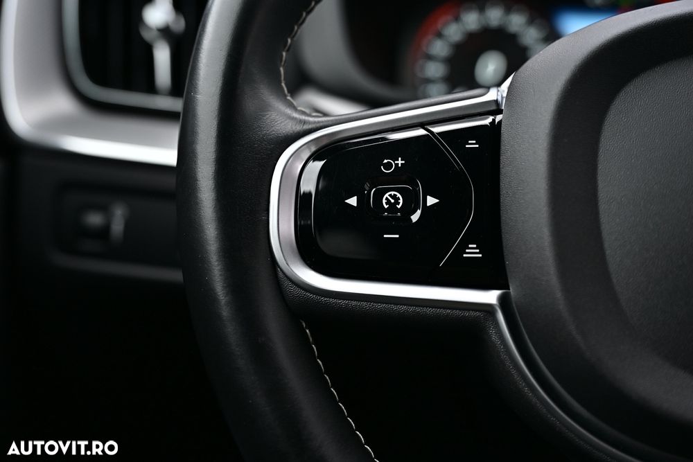 Volvo XC 60 B4 D AWD Geartronic RDesign - 31