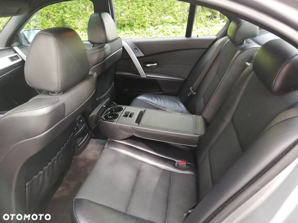 BMW Seria 5 525i - 13