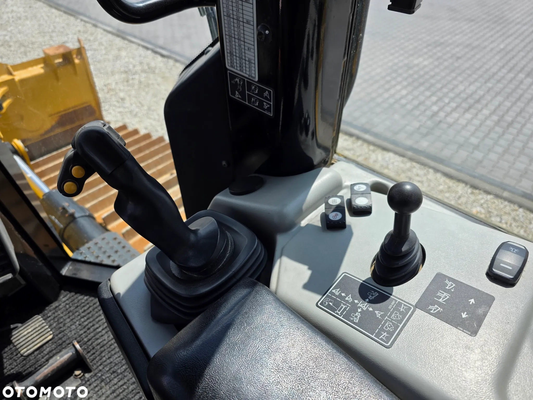 Caterpillar Caterpillar D6N LGP, 2017 ROK, PODWOZIE 80% DOBRE - 36