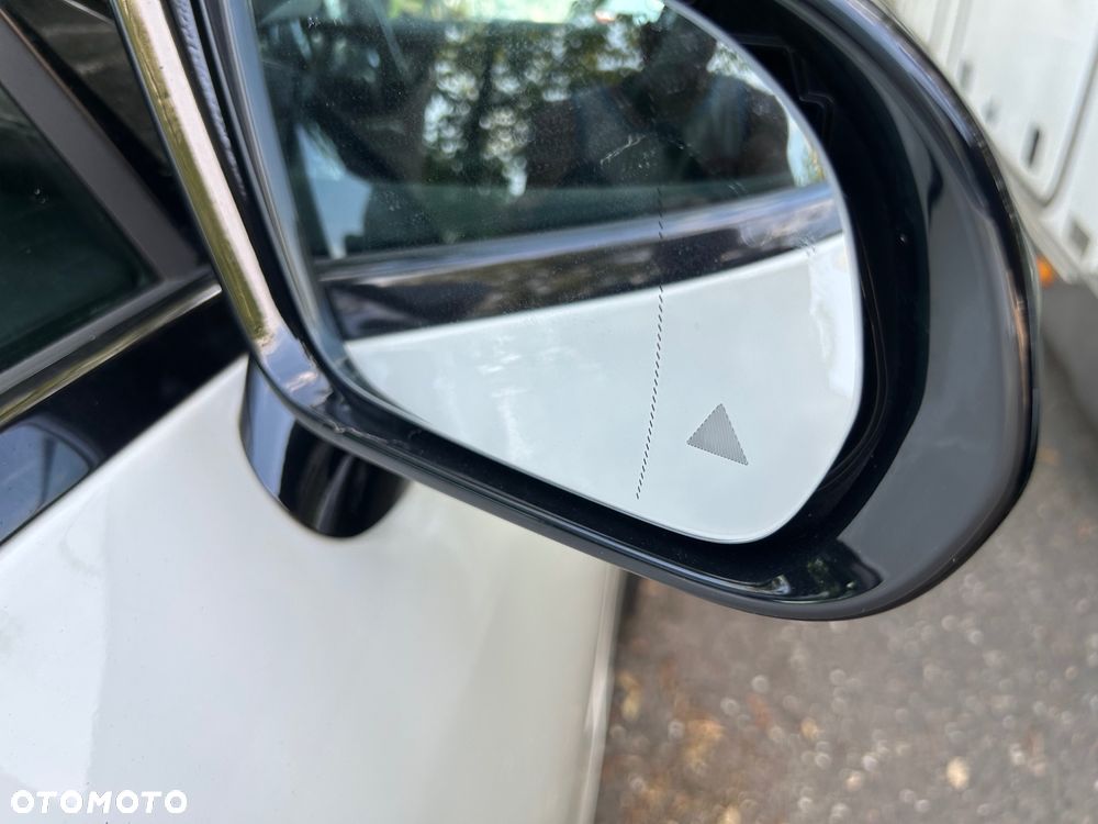 Mercedes-Benz Klasa E 220 d Coupe 4-Matic 9G-TRONIC - 34