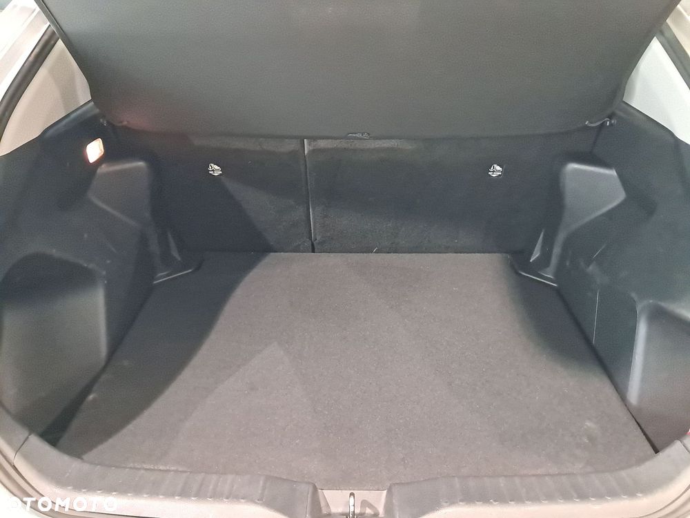 Toyota Yaris Cross Hybrid 1.5 Comfort 4x4 - 11
