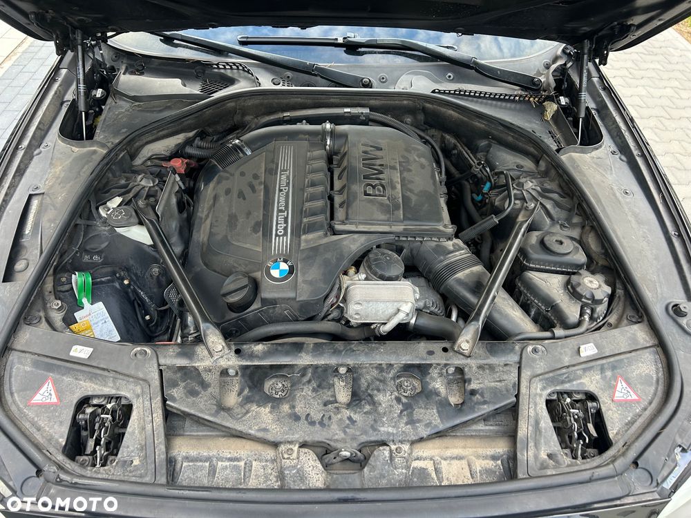 BMW Seria 5 535i xDrive - 22