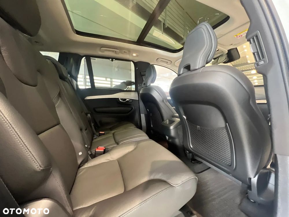 Volvo XC 90 B5 D AWD Ultimate Dark - 18