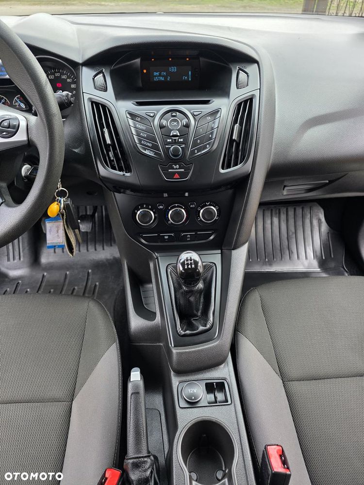 Ford Focus 1.0 EcoBoost Trend - 37