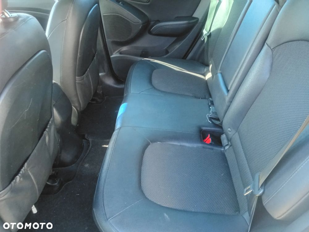 Hyundai ix35 1.7 CRDi 2WD blue Comfort - 11