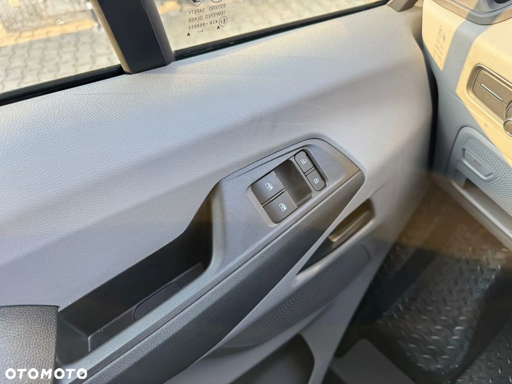 Maxus Deliver 9 - 31