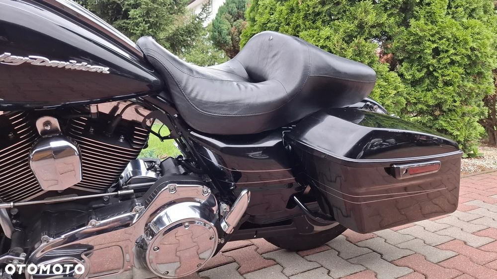 Harley-Davidson Touring Road Glide - 18