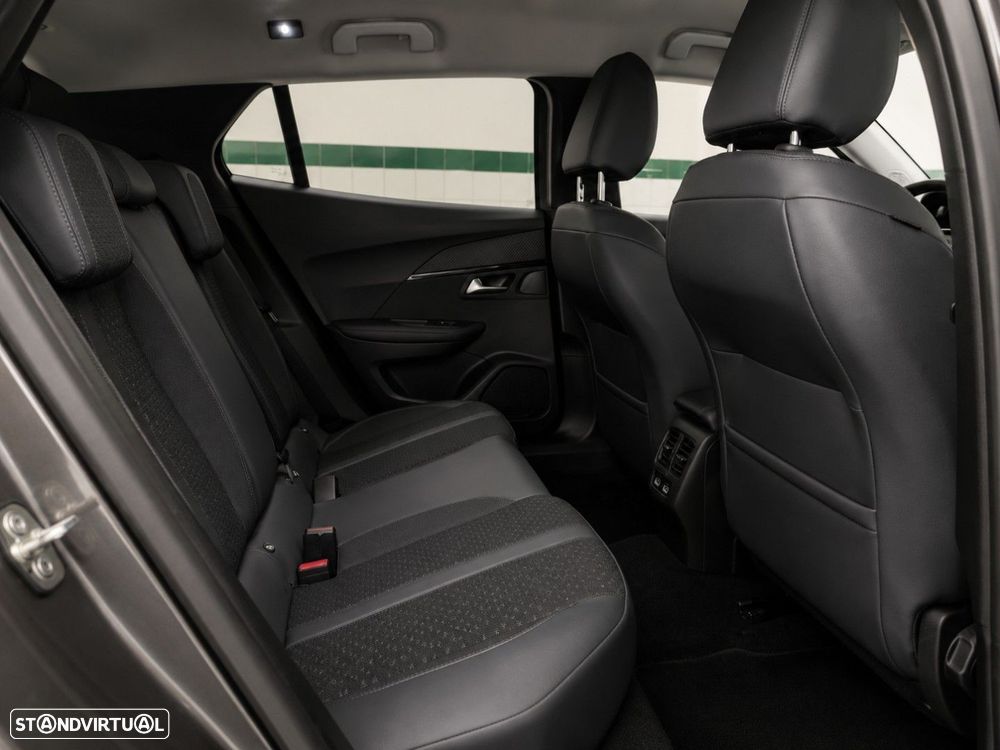 Peugeot 2008 1.2 PureTech Allure EAT8 - 15