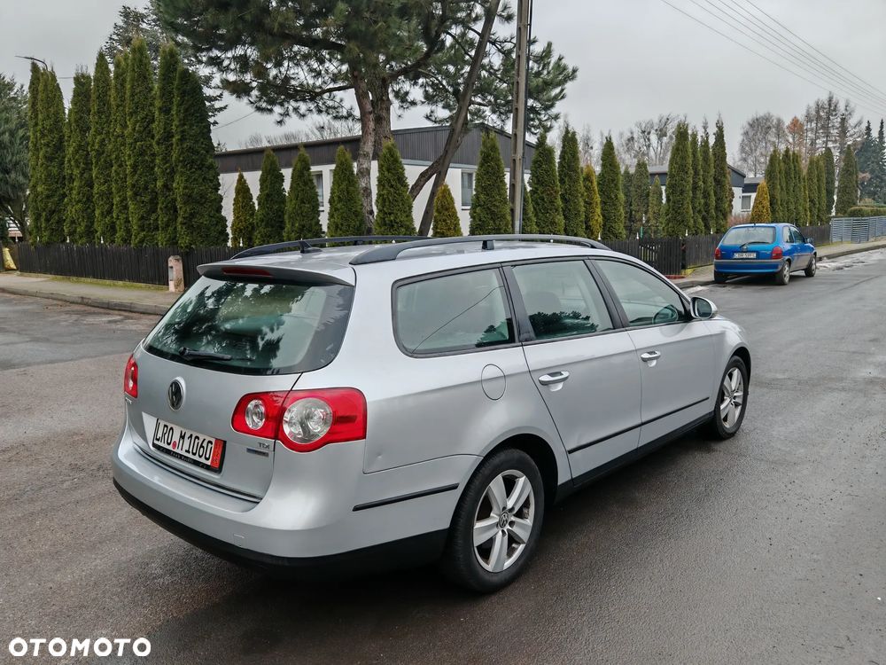 Volkswagen Passat - 6