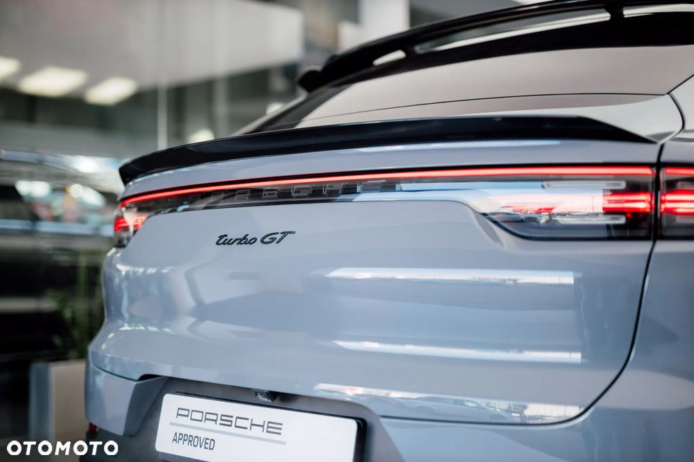 Porsche Cayenne Turbo GT - 13