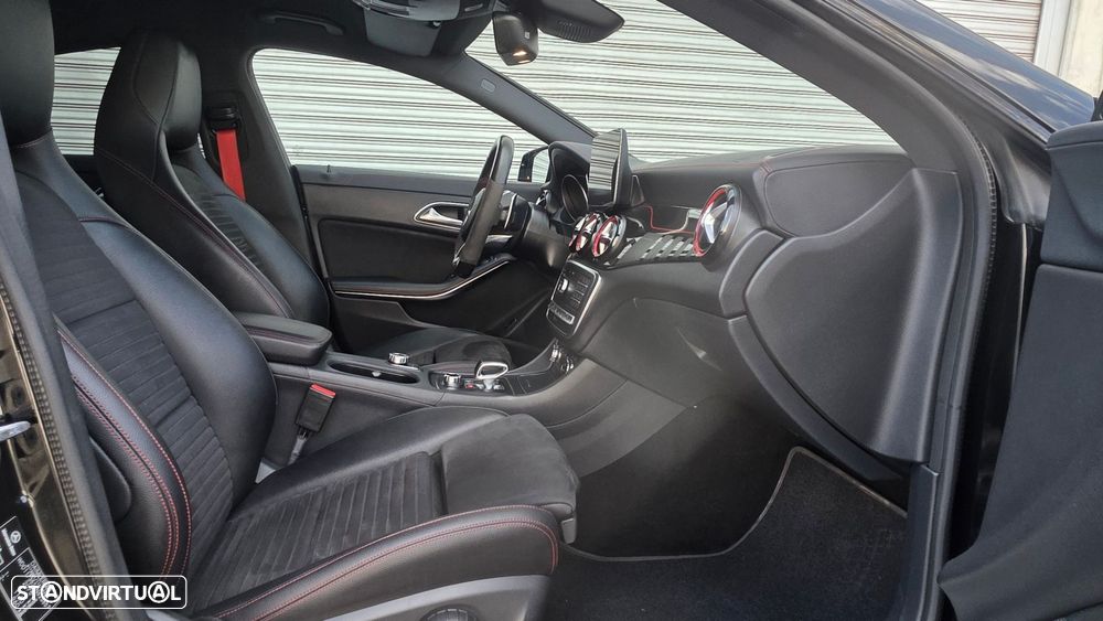 Mercedes-Benz CLA 45 AMG 4Matic Speedshift 7G-DCT Yellow Night Edition - 13