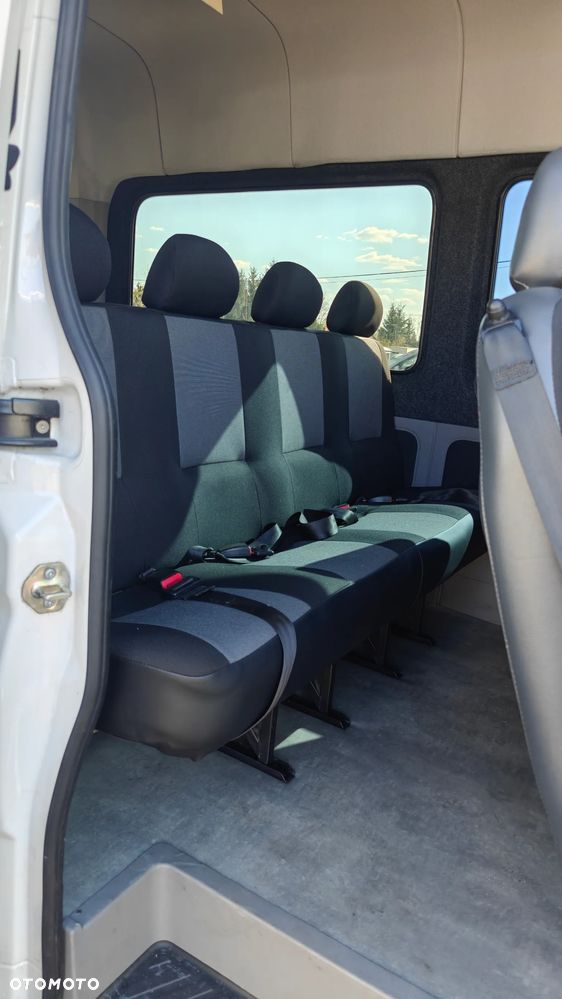 Volkswagen Crafter - 12