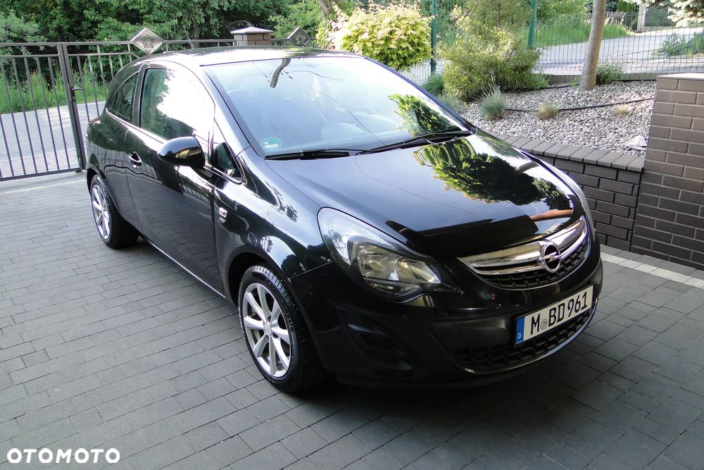 Opel Corsa 1.4 16V 150 Jahre - 2