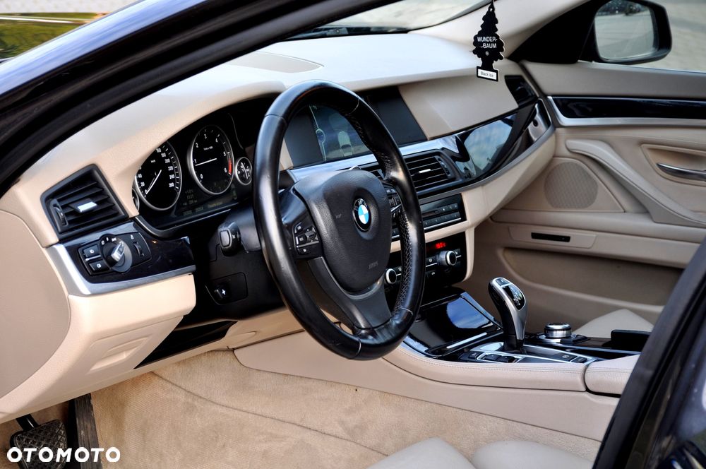 BMW Seria 5 520d Sport-Aut - 22