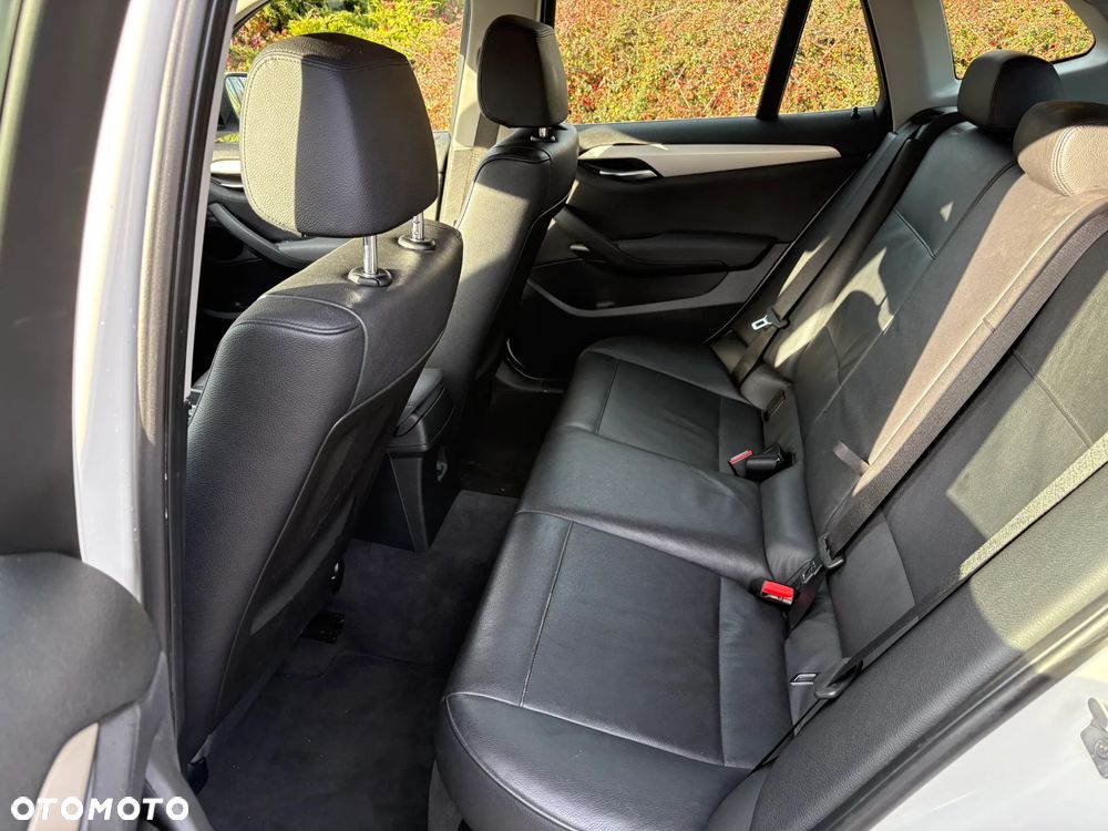 BMW X1 sDrive18d - 12