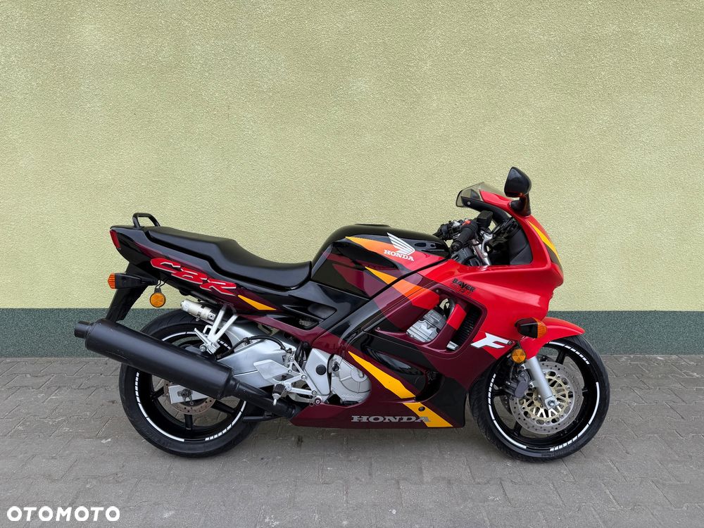 Honda CBR - 7