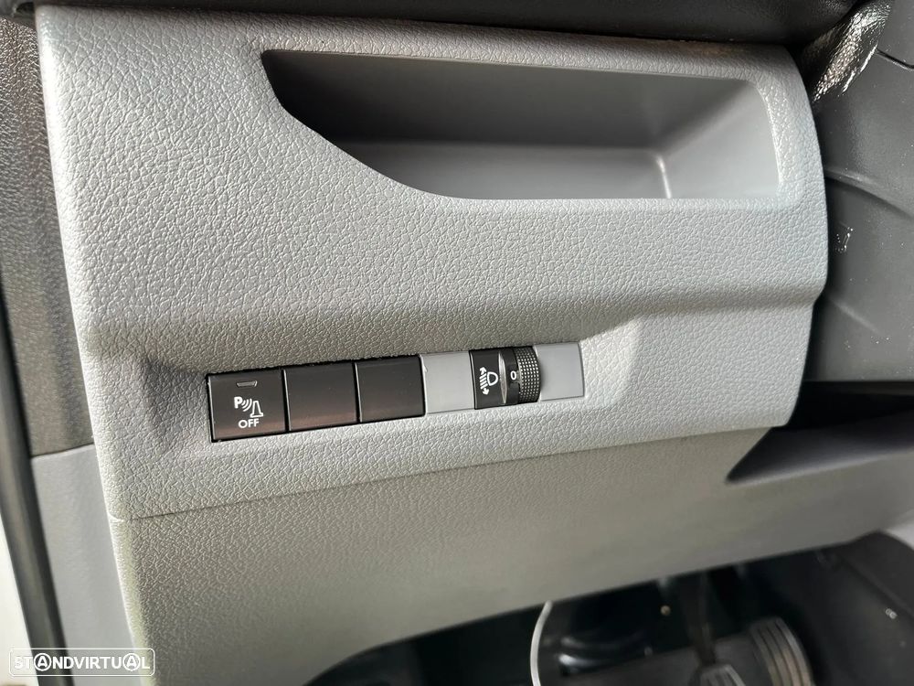 Citroën Jumpy | 1.6 HDI | 3 Lug. - 18