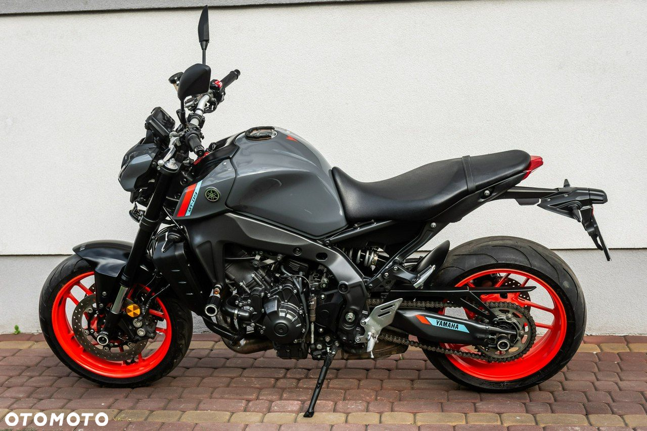 Yamaha MT - 5
