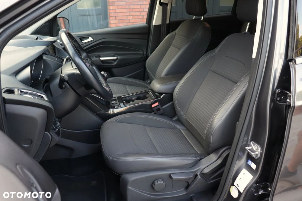 Ford Kuga 2.0 TDCi 2x4 Titanium - 15