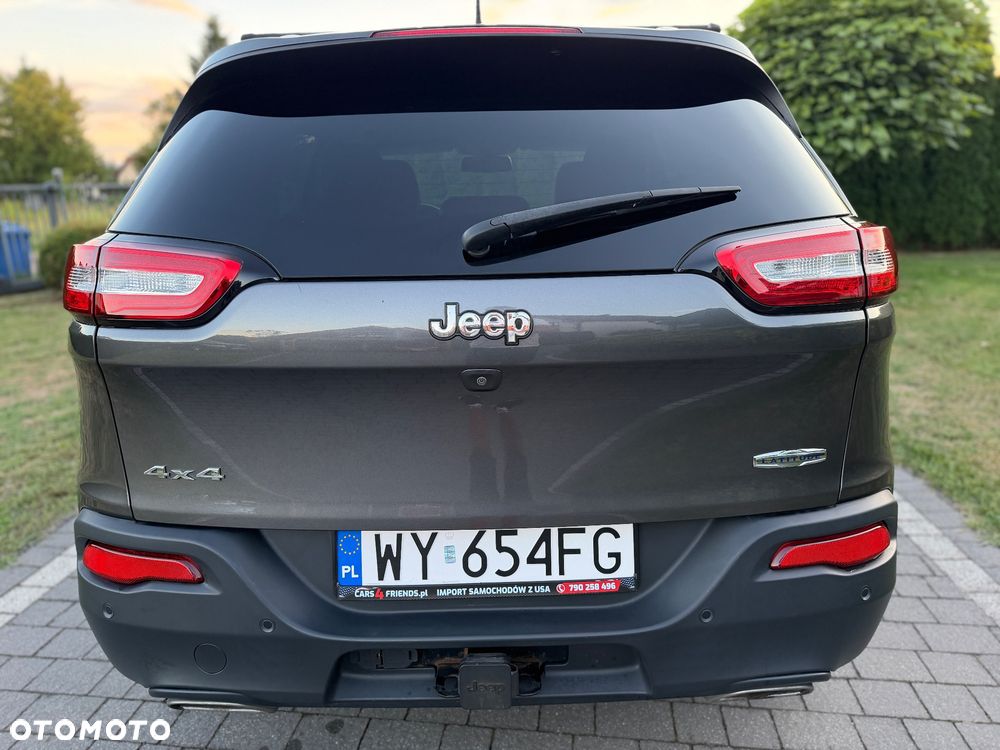 Jeep Cherokee - 9