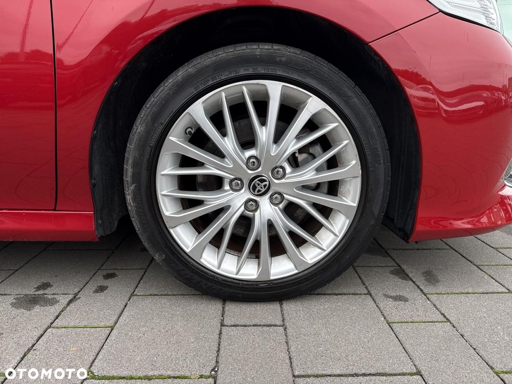 Toyota Camry - 26