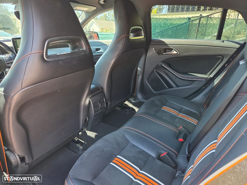 Mercedes-Benz CLA 220 (CDI) d 7G-DCT Orange Art Edition - 35