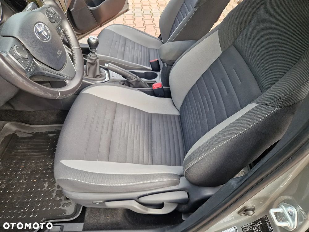 Toyota Auris 1.6 Comfort - 21