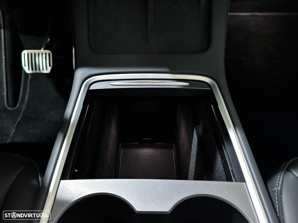 Tesla Model Y Standard - 39