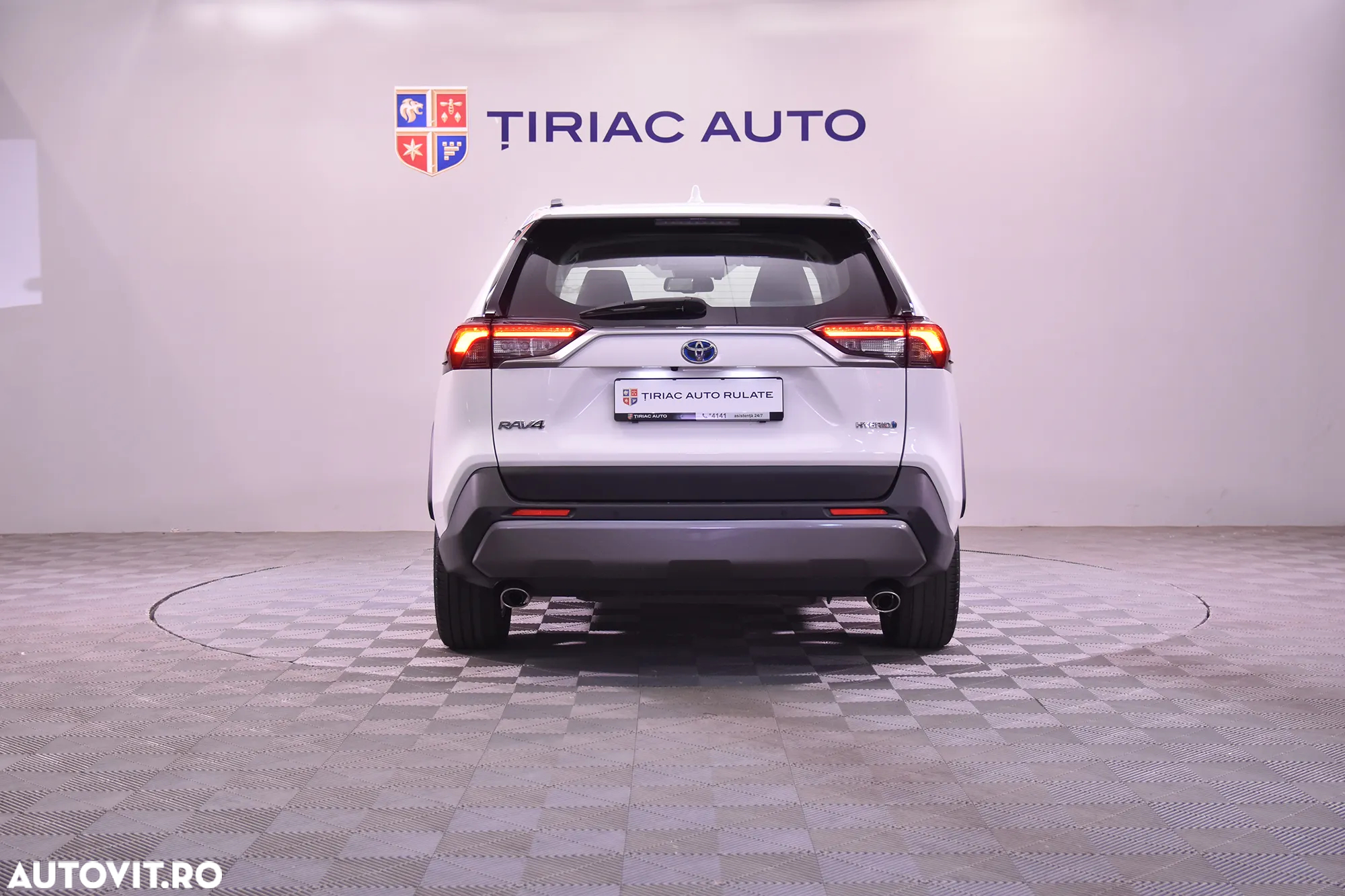 Toyota RAV4 - 4