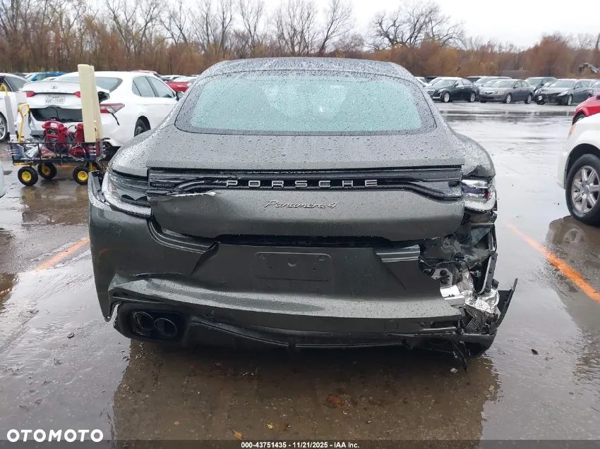 Porsche Panamera 4 Platinum Edition - 11