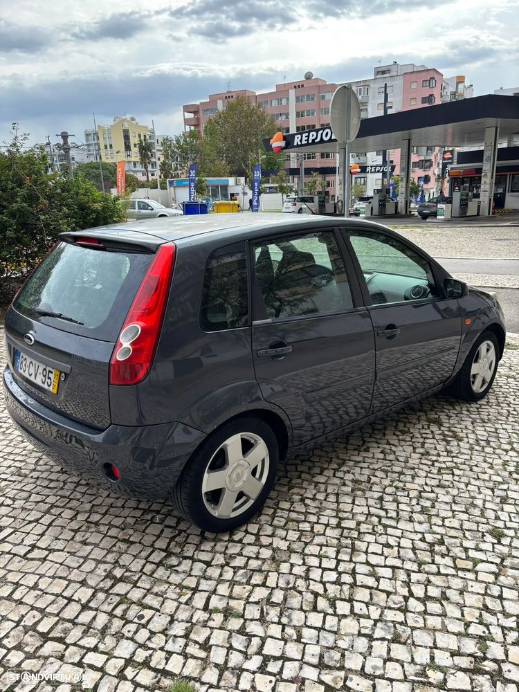 Ford Fiesta - 6