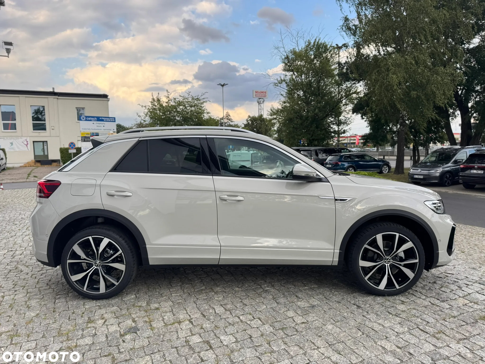 Volkswagen T-Roc 1.5 TSI R-Line Plus DSG - 4