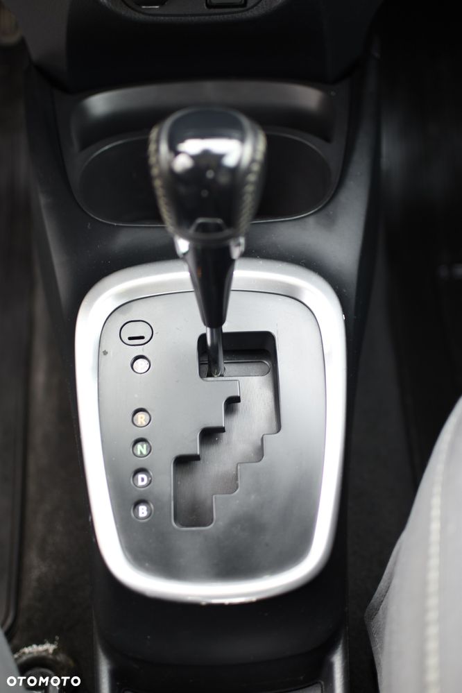 Toyota Yaris Hybrid 100 Premium EU6 - 35